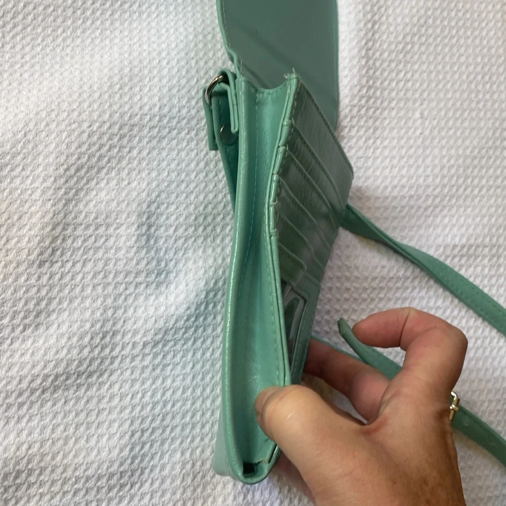 Tiffany blue. Cross body card holder - Picture 5 of 6